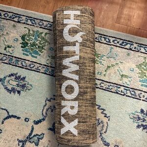 Hotworx Brown Yoga Mat and towel 
BARLEY USED AND CLEAN